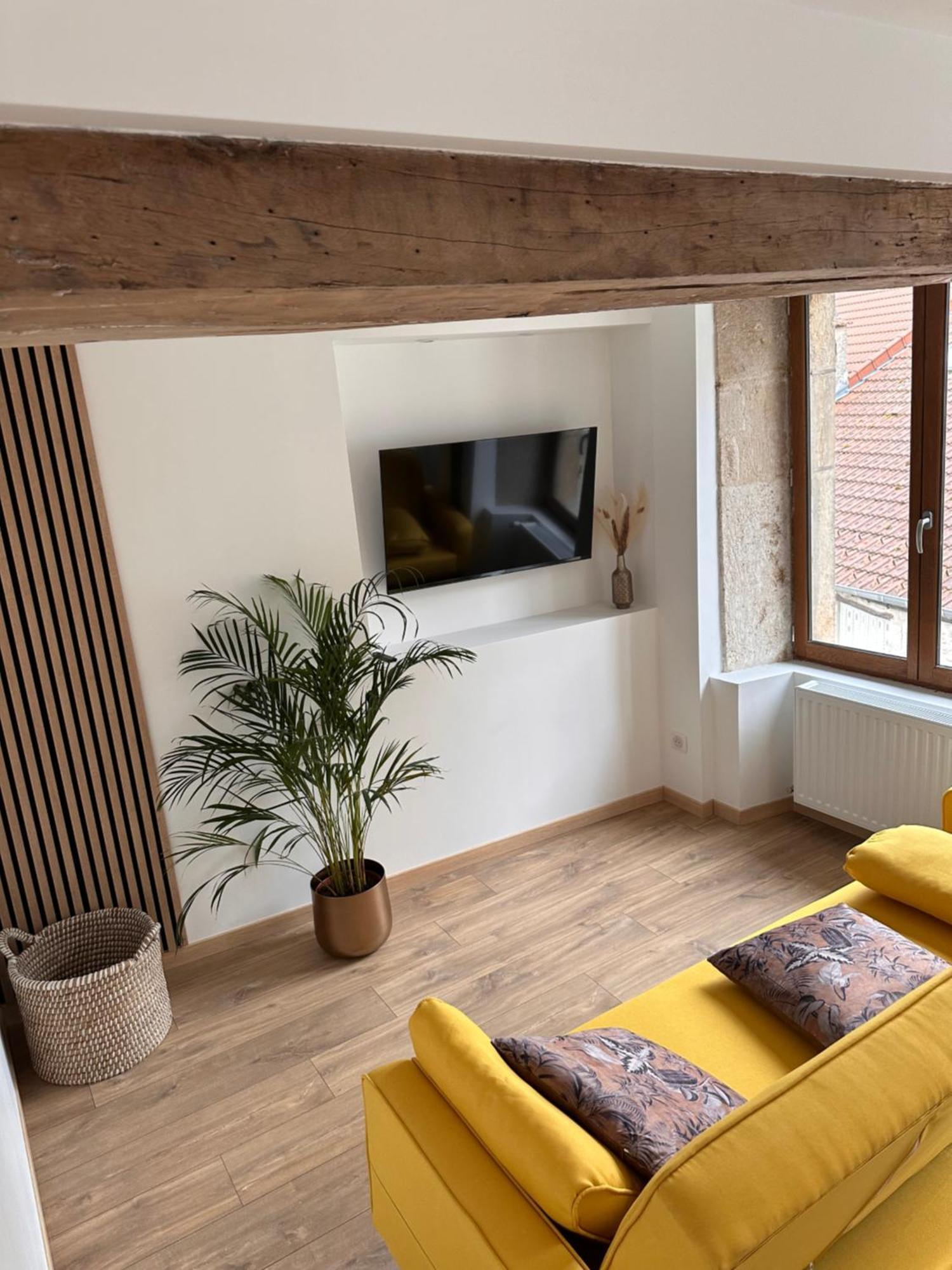 Les Remparts Apartment Langres Bagian luar foto