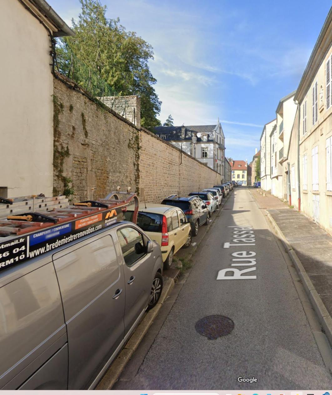 Les Remparts Apartment Langres Bagian luar foto